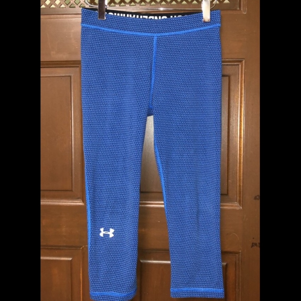UA cropped leggings